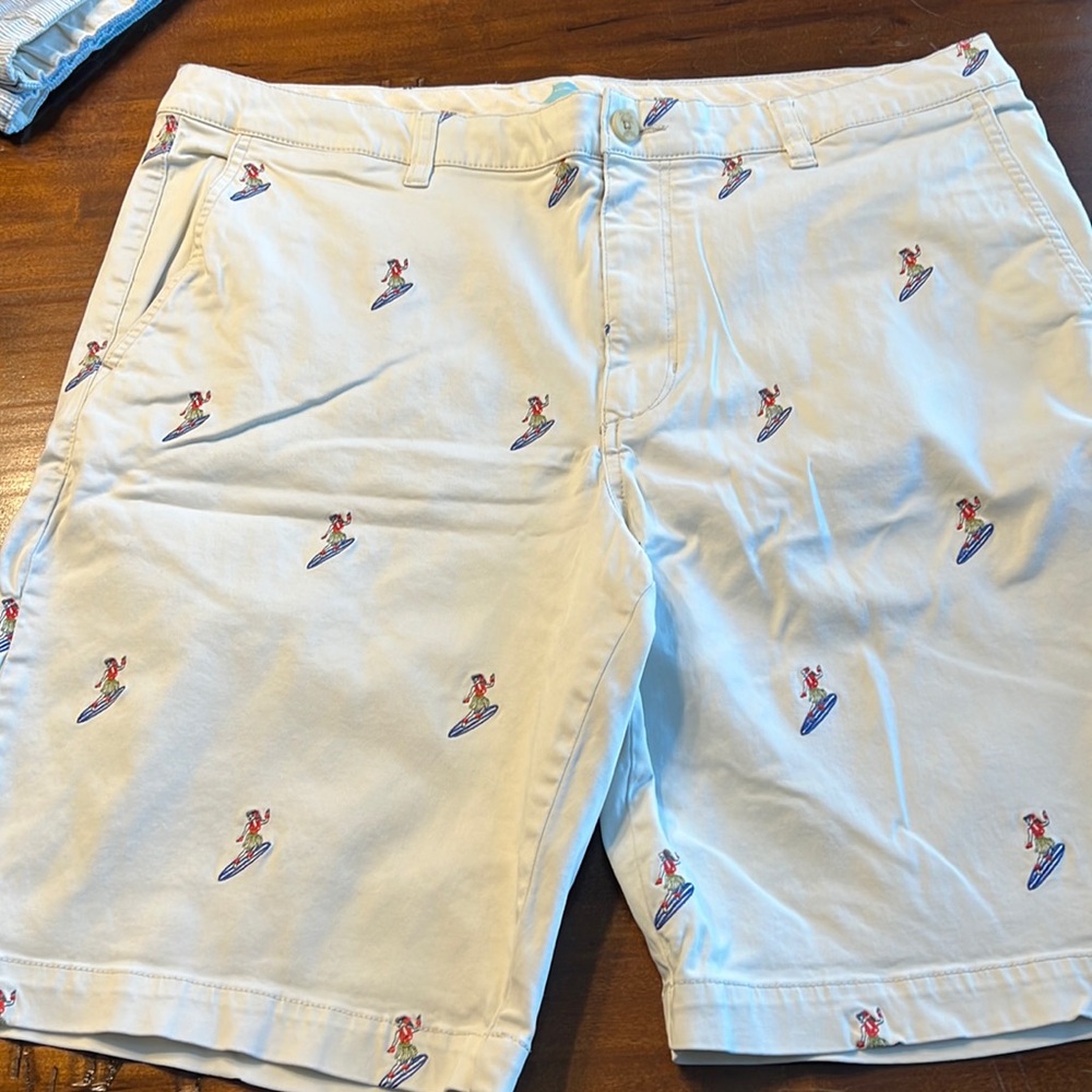 Tommy Bahama flat front shorts